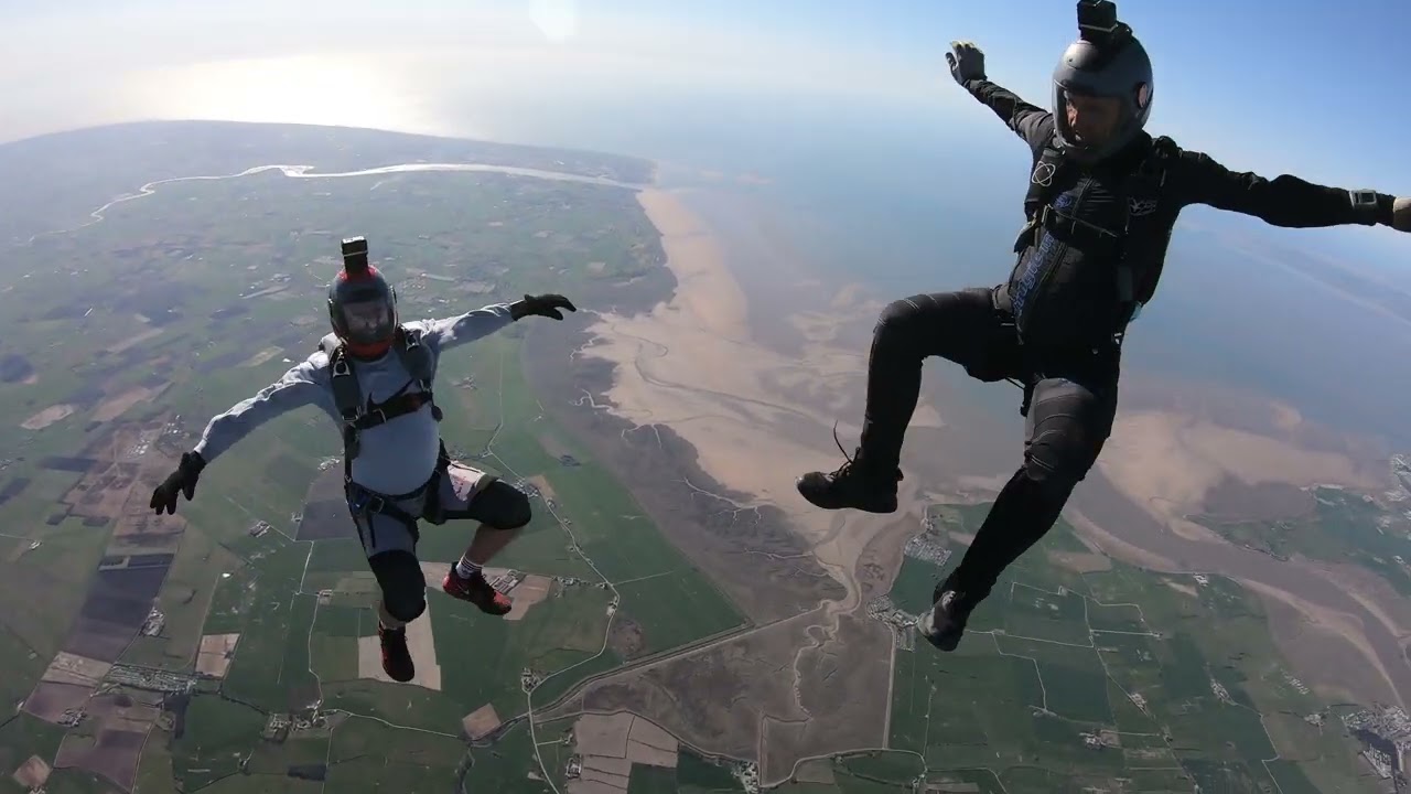 Jump 1057: 3-way freefly with Martin and Simon