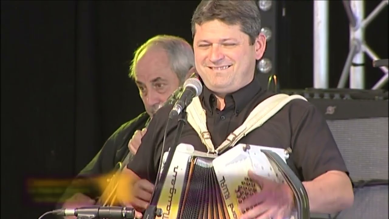 Bernard RUAL - Les coiffes blanches , le bal des célibataire, le chacha du sabotier...