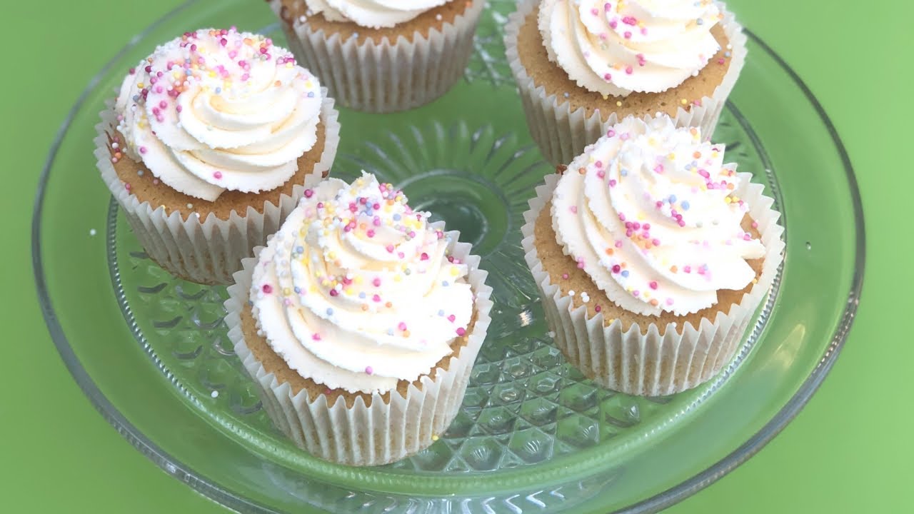 Trifle Cupcakes | Strawberry Trifle Cupcakes
