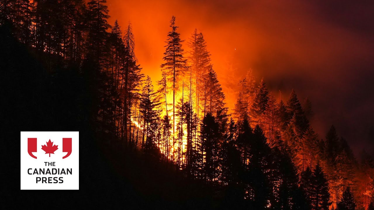 Wildfire complex looms over Boston Bar, B.C.