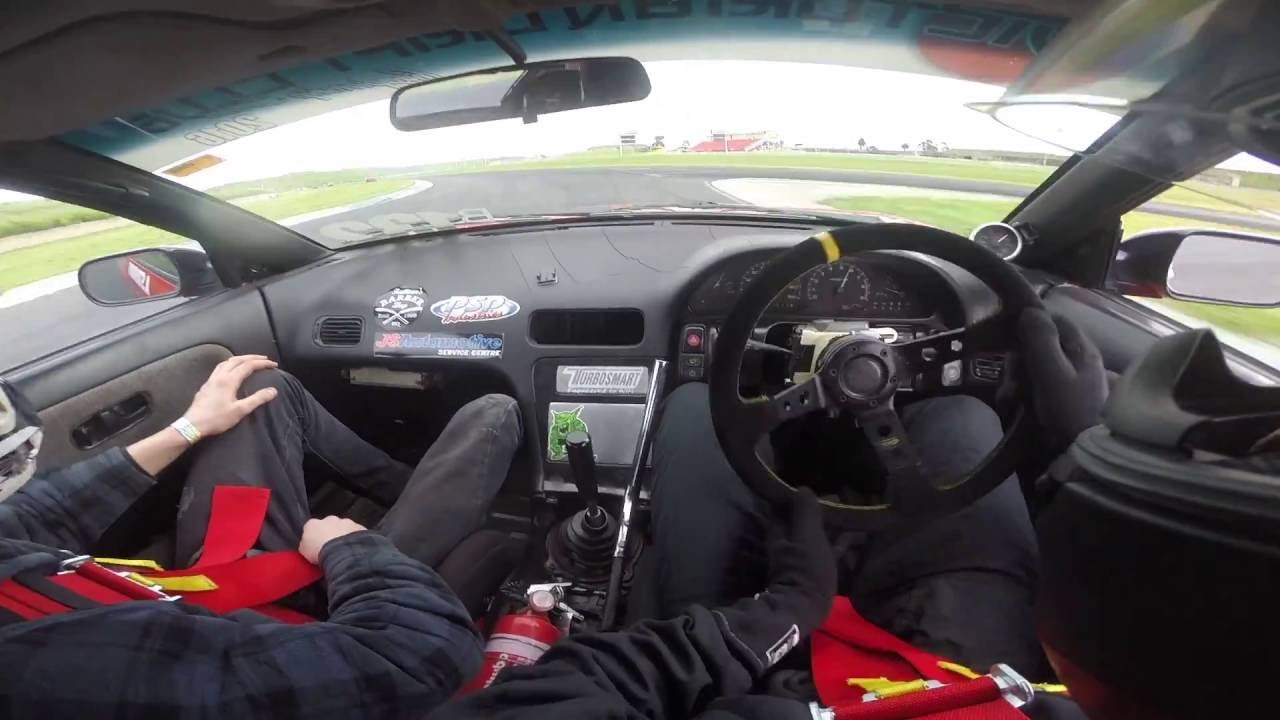 VicDrift - 16yr old drifting Calder Park Raceway