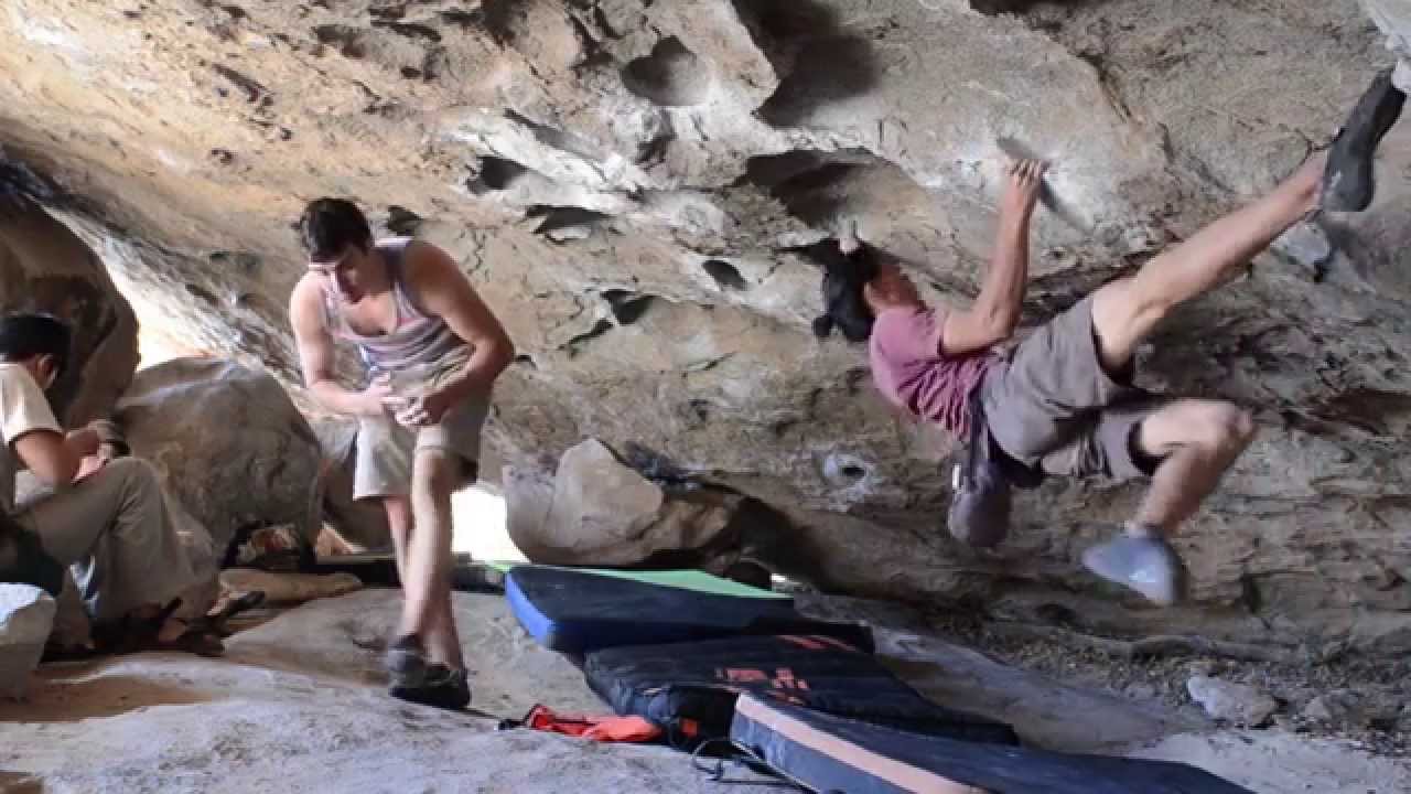 Hueco Tanks North Classics (Easy/Moderate)