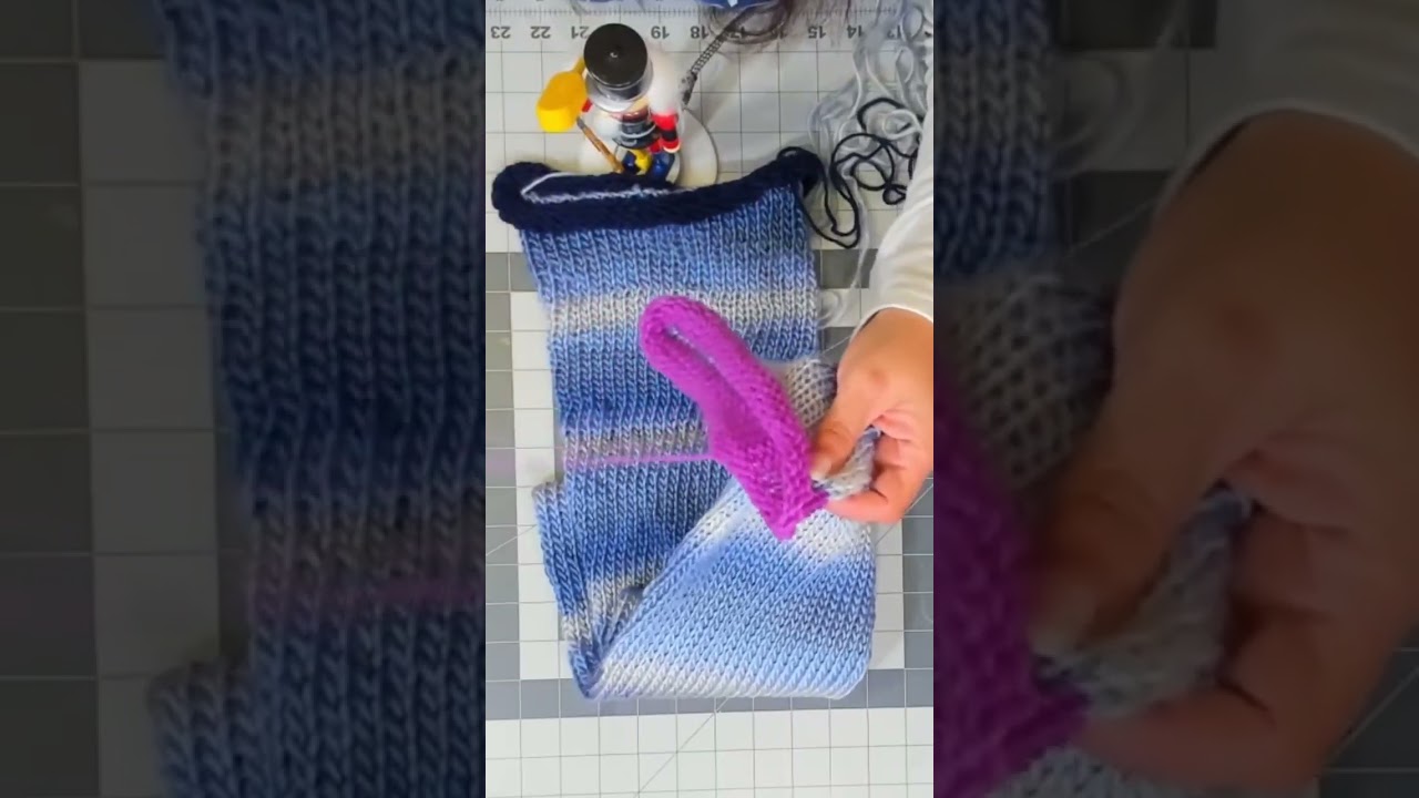 DIY Infinity Scarf: Removing Waste Yarn on Sentro / Addi