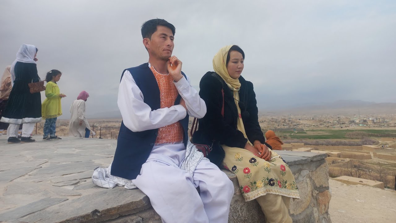 بازدیداز یک مکان قدیمی و زیبا در روزهاي عید...Picnic at a history place