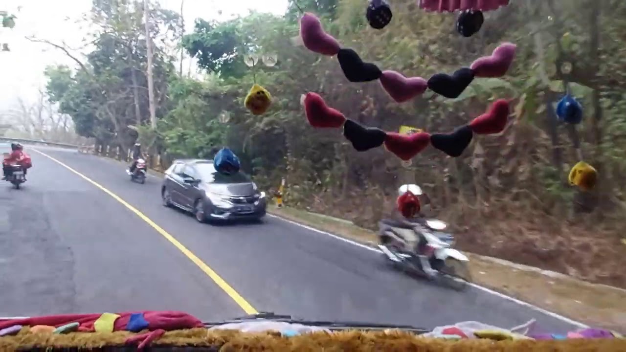 ALS 226 MELEWATI JALAN KELOK KELOK GUNUNG KIDUL JOGJA