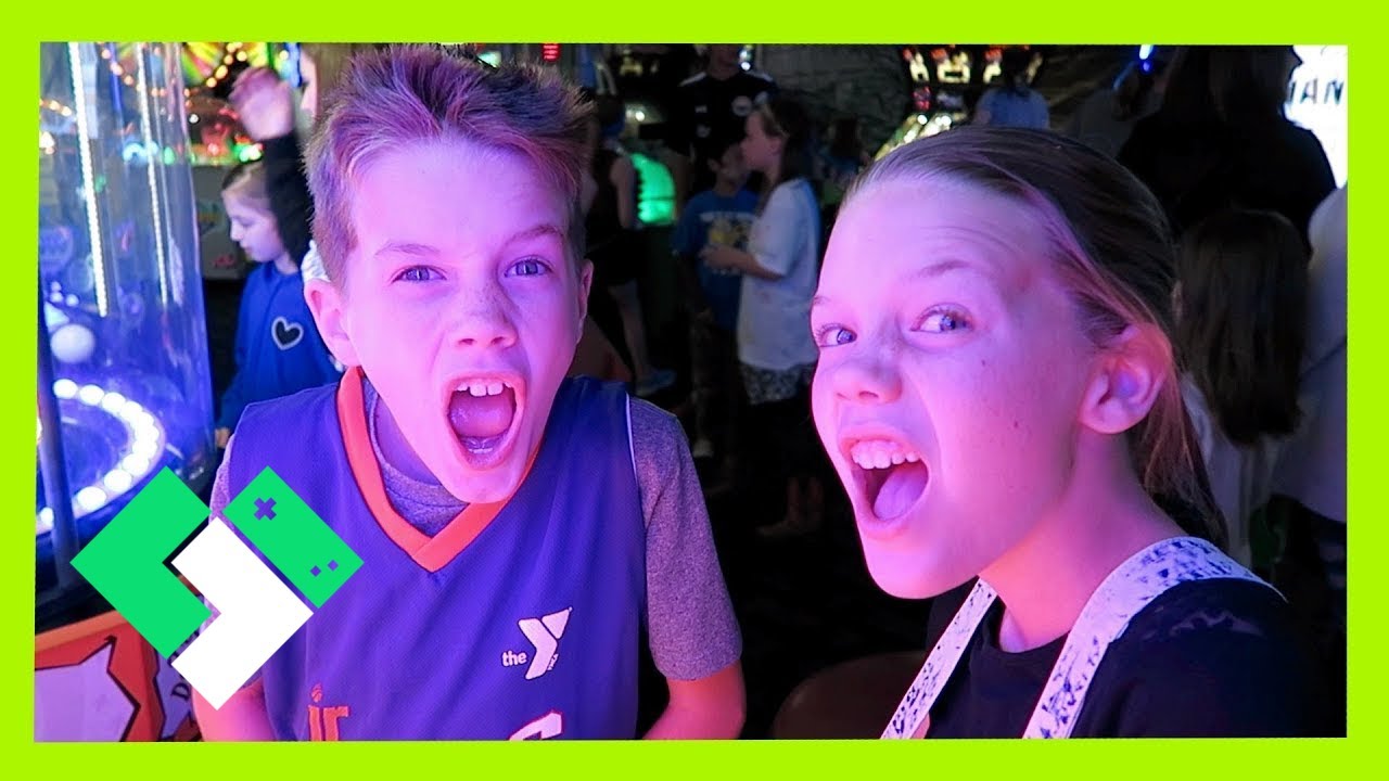 FAMILY ARCADE FUN (Day 1491) | Clintus.tv
