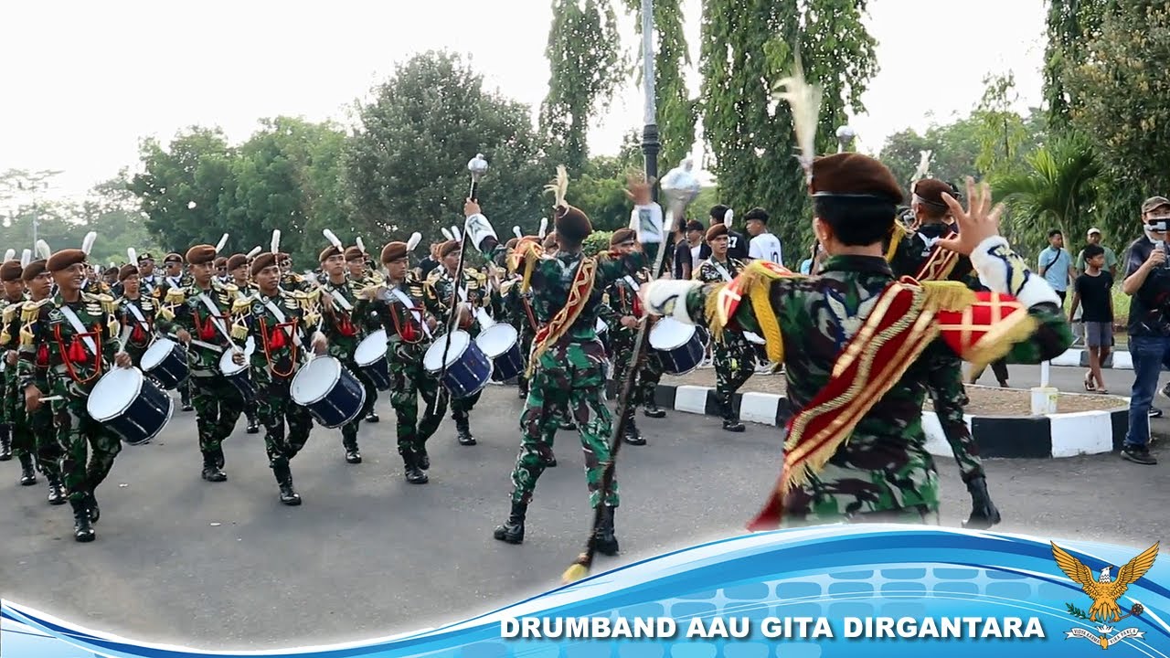 DRUMBAND GITA DIRGANTARA TARUNA AAU AKADEMI ANGKATAN UDARA