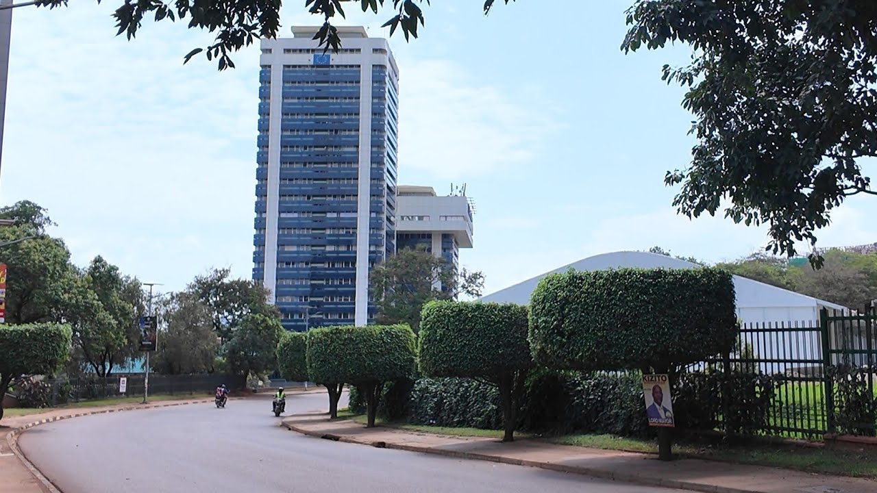 Kampala City Uganda: Walking tour through Uptown Streets 
