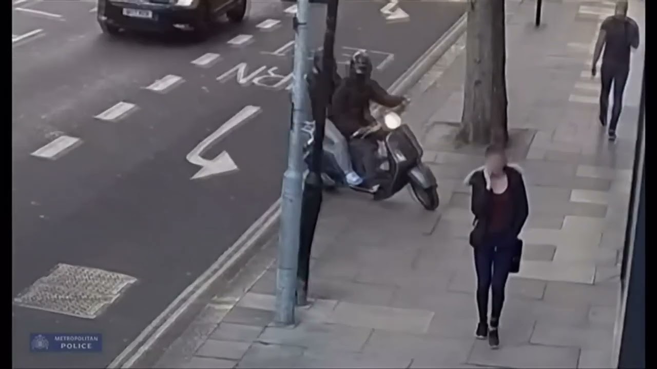 London Phone snatching compilation . Be aware of your surroundings! ( UK 2024 )