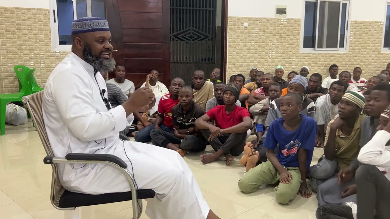Sheikh Umar Aiuba- Mwaha wa Nabi Adam _ palestras conselhos islâmicos 