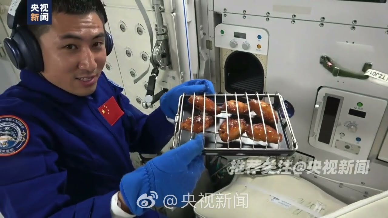 Space-level Yummy 😋 Chinese astronauts enjoy roast chicken wings in China’s Tiangong space station 