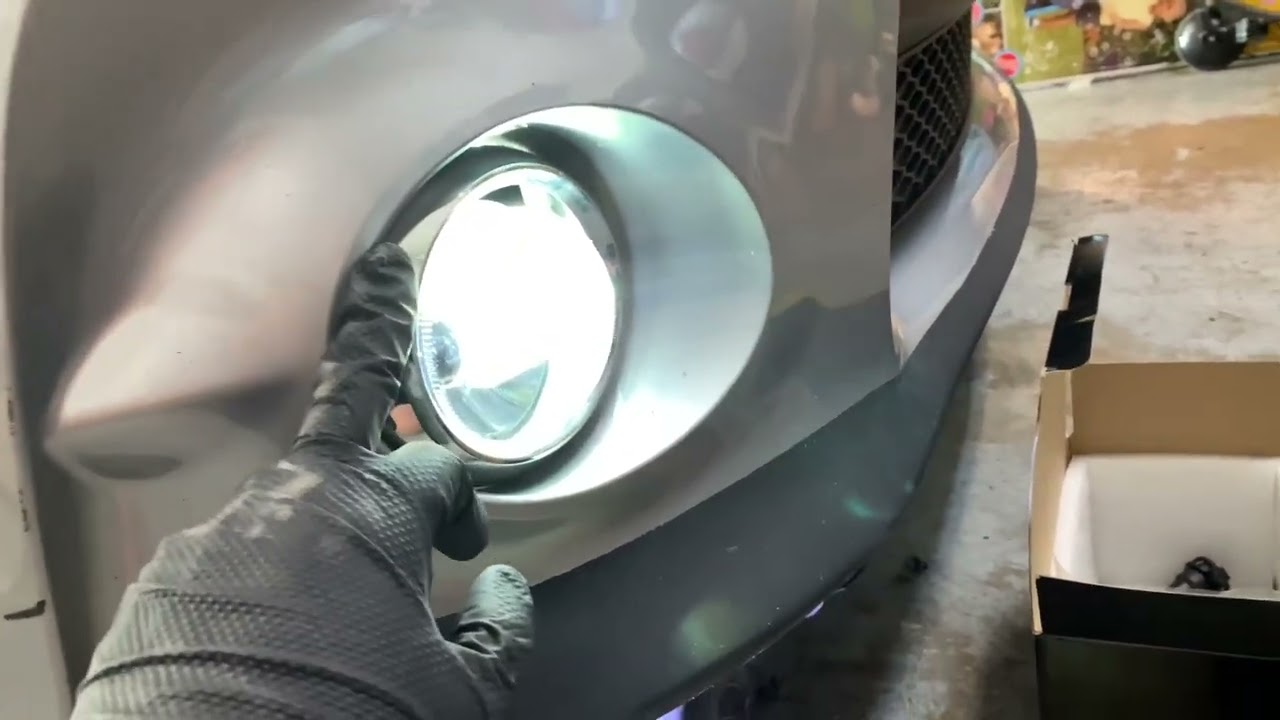 How to install aftermarket LED fog lights on 2014 Toyota sienna#sienna #toyota