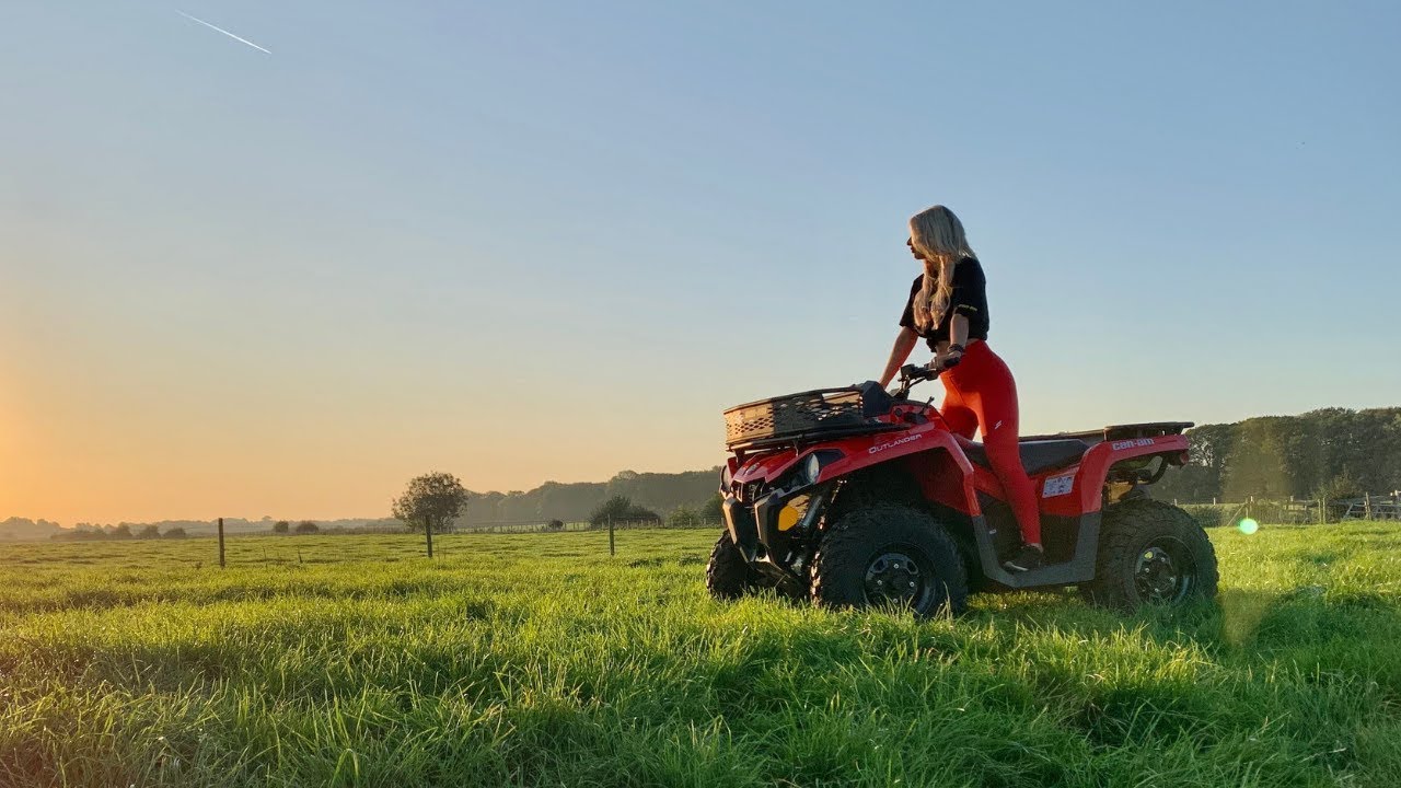 GIRLFRIEND DRIVES THE NEW 4X4 QUAD BIKE