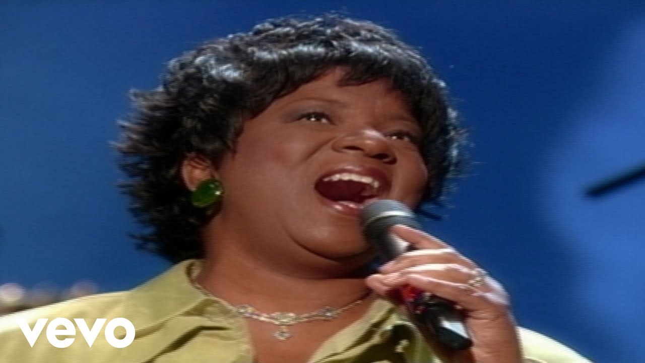 Bill & Gloria Gaither - What Are They Doing in Heaven [Live] ft. Babbie Mason