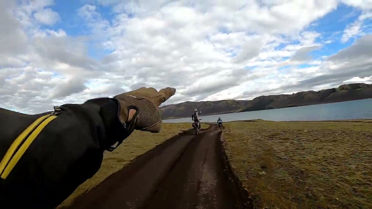 On d&eacute;couvre l'Islande &agrave; moto, Jour 1 - Ride With Locals - Iceland Motorcycle Adventure Offroad Trip