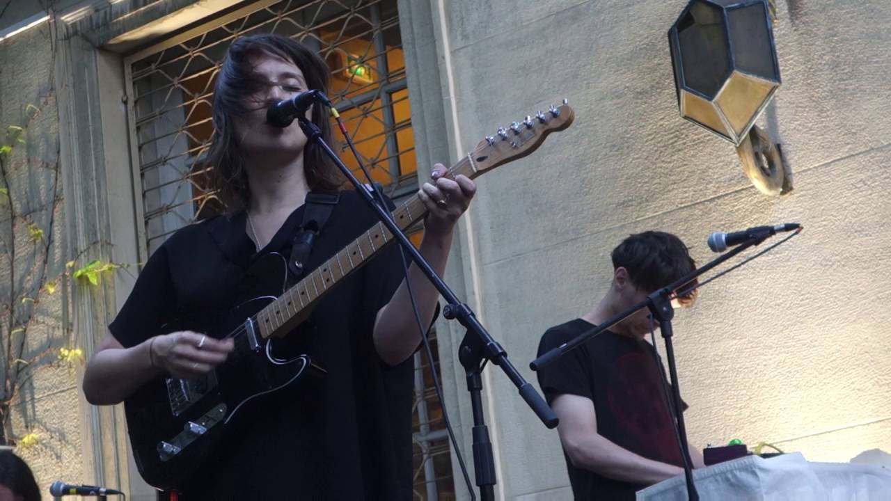 Cate Le Bon - What's Not Mine - Mona Bismarck American Center - 16 06 2016