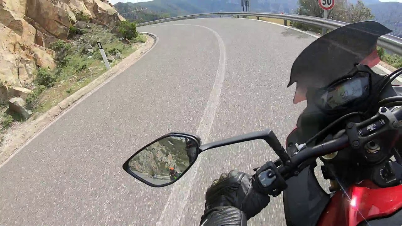 Suzuki GSXS-1000F