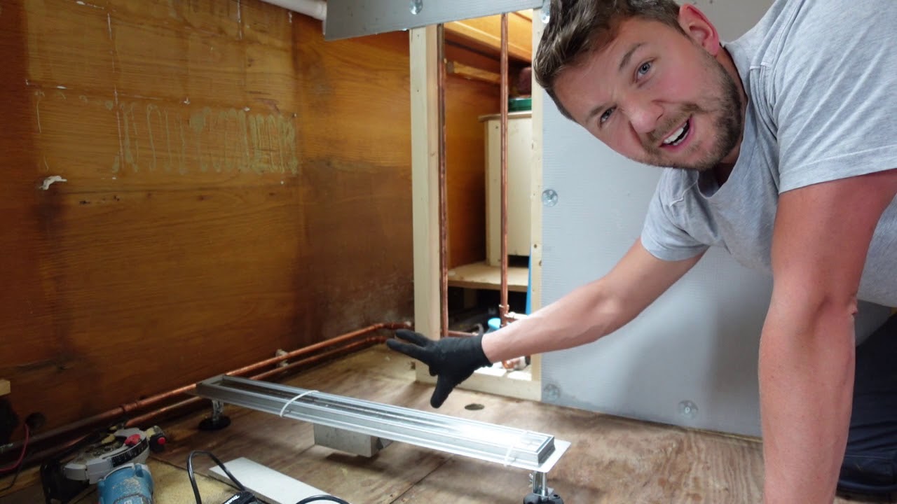 Narrowboat bathroom Renos