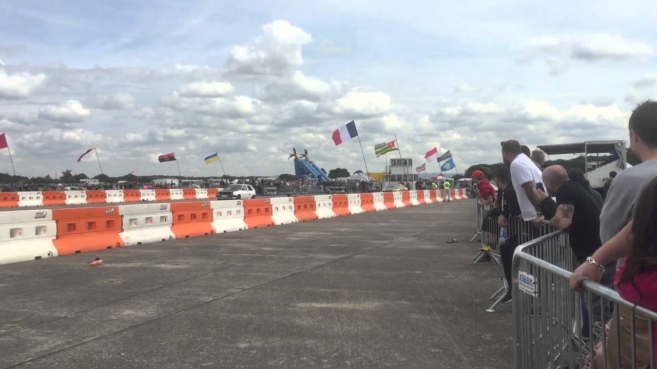 Mk2 Golf vs Nissan skyline TOTB 2015