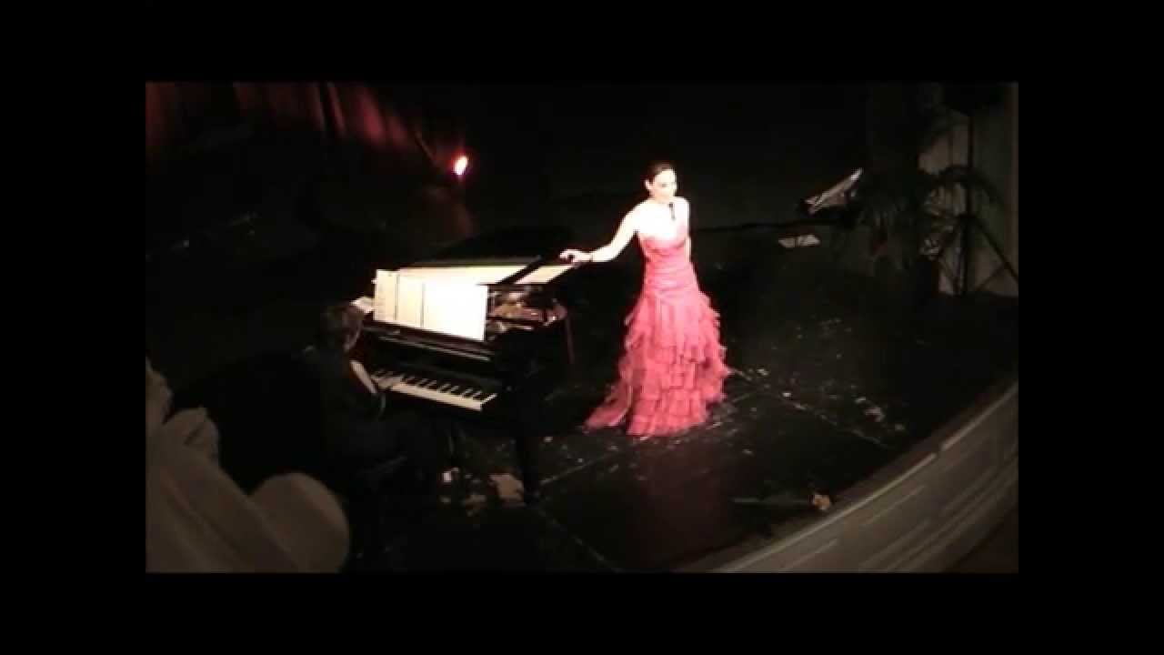 Carine Séchaye, mezzo-soprano, sings Offenbach