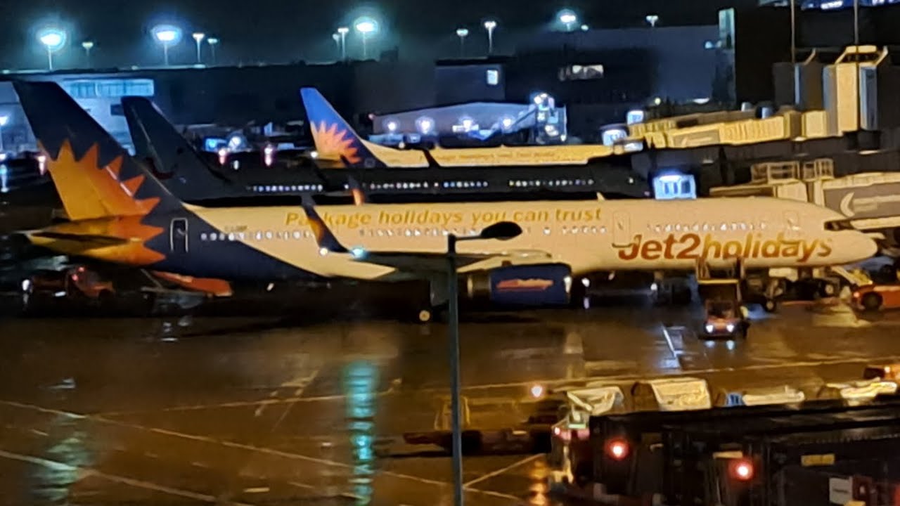 Jet2 Holidays Boeing 757-200 trip report Alicante to Manchester (G-LSAK, epic takeoff and climb)