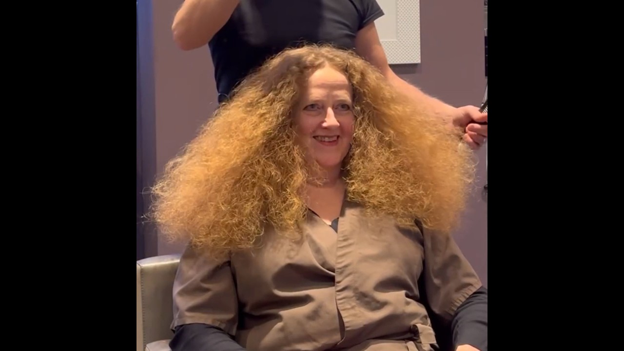 She Didn't Recognize Herself After This Haircut | Extreme Hair Transformations