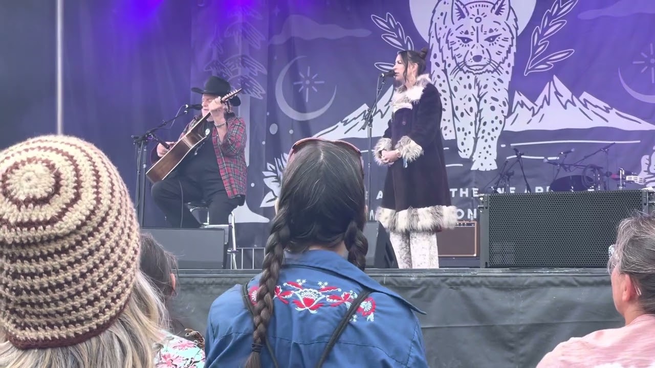 Mississippi Moon - Peter Rowan & Lindsay Lou - April 3, 2022 - Winter Wondergrass Tahoe