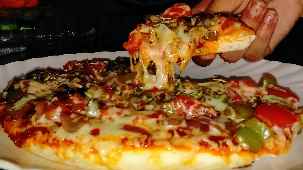 Dominos Style pizza recipe -कढाई में चीज बर्स्ट पिज़्ज़ा -   ReenaKitchen Point - without microwave