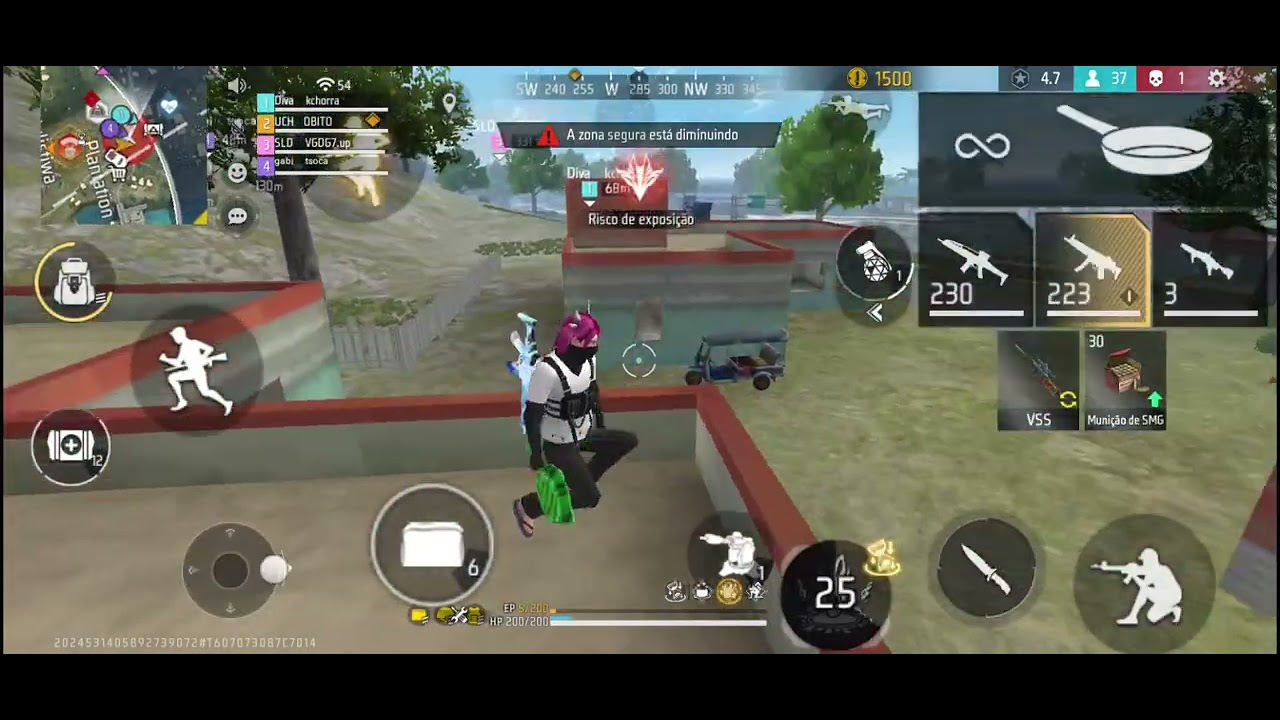 Free fire jogando todo torto 