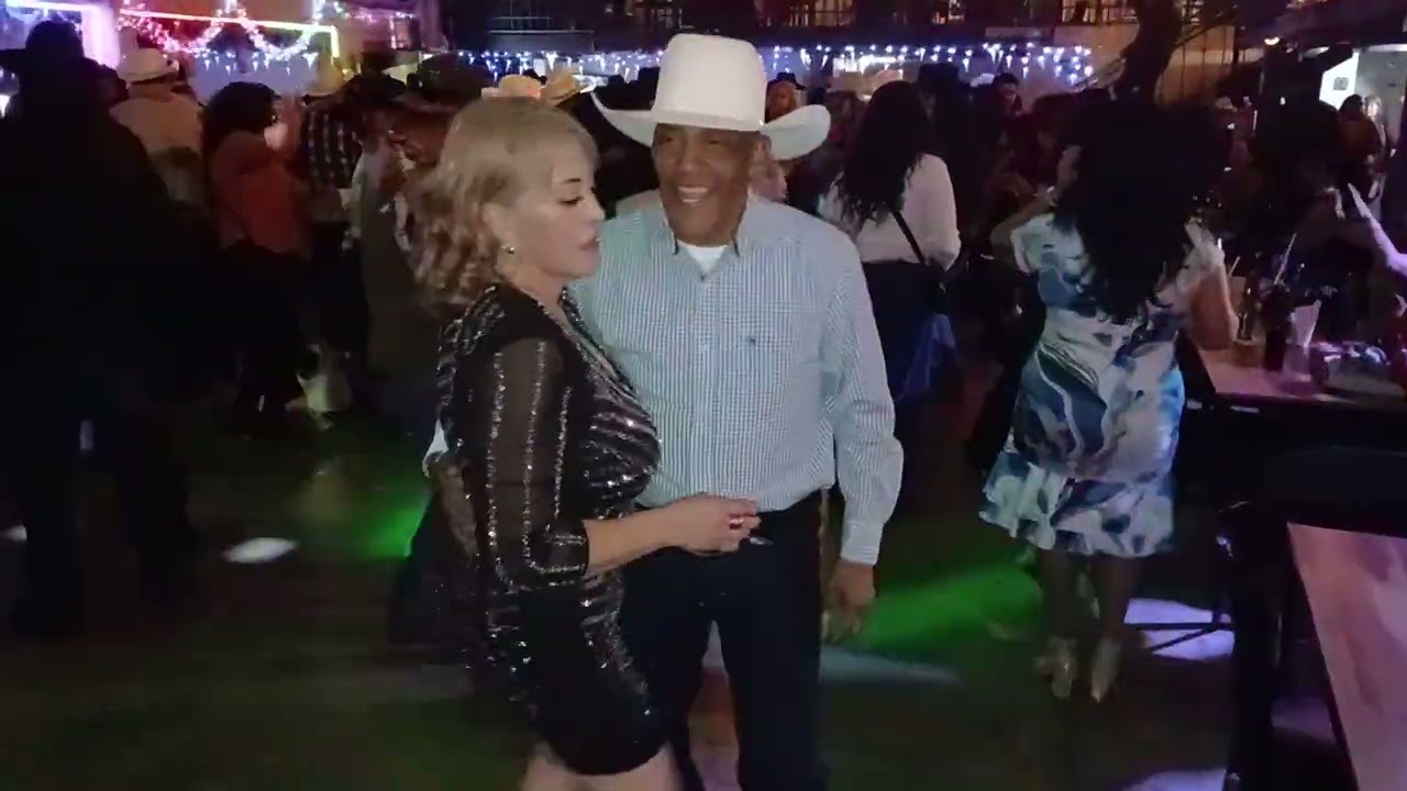 UNO MAS Y LO DISFRUTAMOS AL MAXIMO CON LOS PRIMOS DE CHIHUAHUA EN FIESTA NORTEÑA 