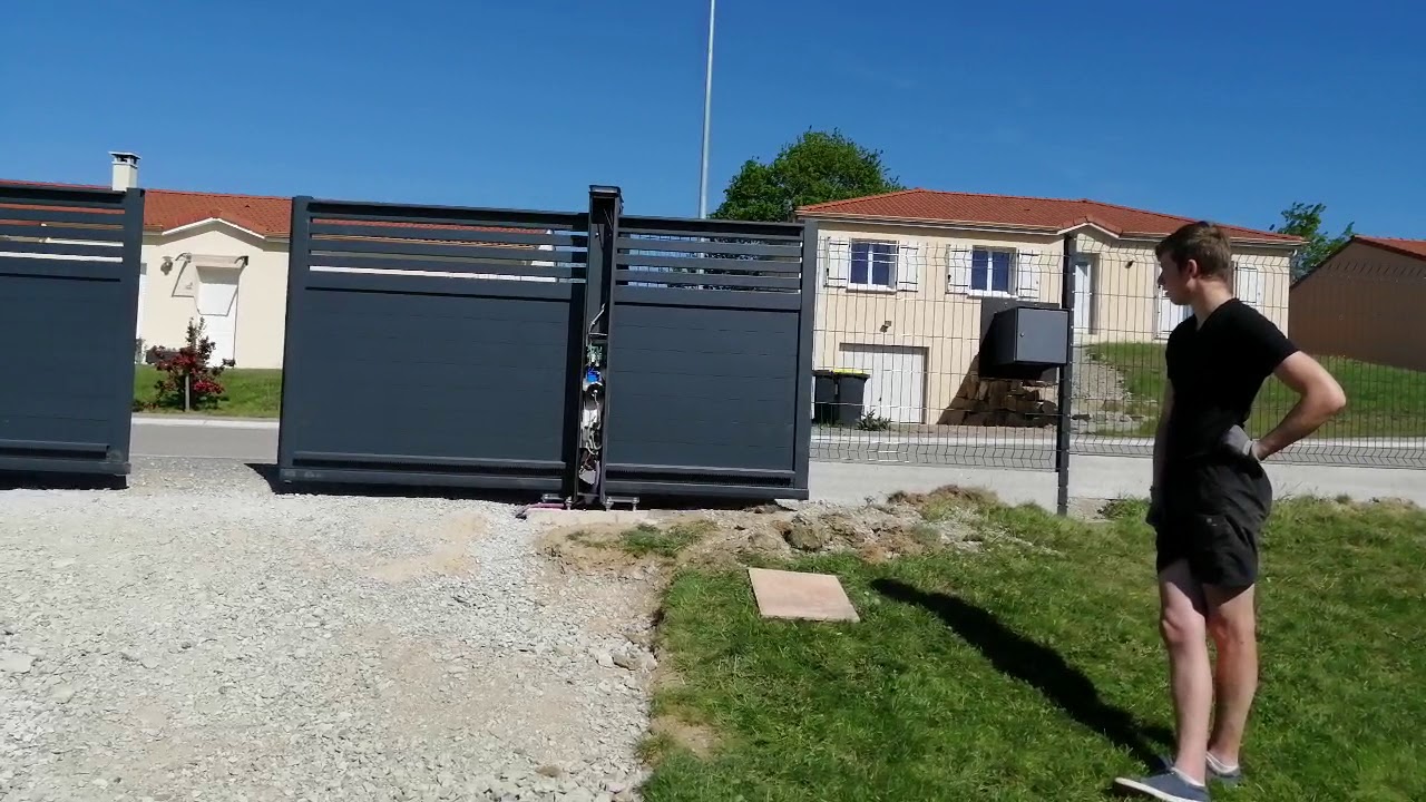 Portail autoportant 2 ventaux Portaleco By Portalux : initialisation