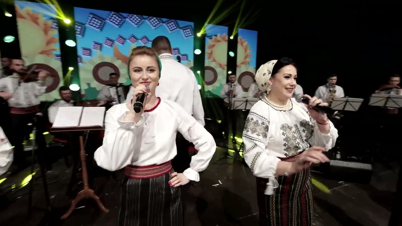 Ansamblul Doina - Mândră m-o făcut mama