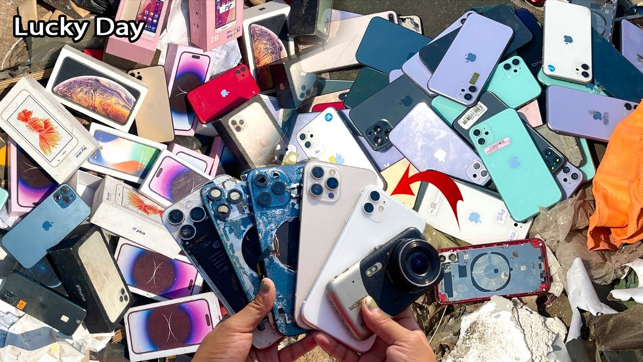 Lucky Day😍 i Found Many iphone Cracked and More from Garbage Dumps | Restore iPhone 11 broken screen