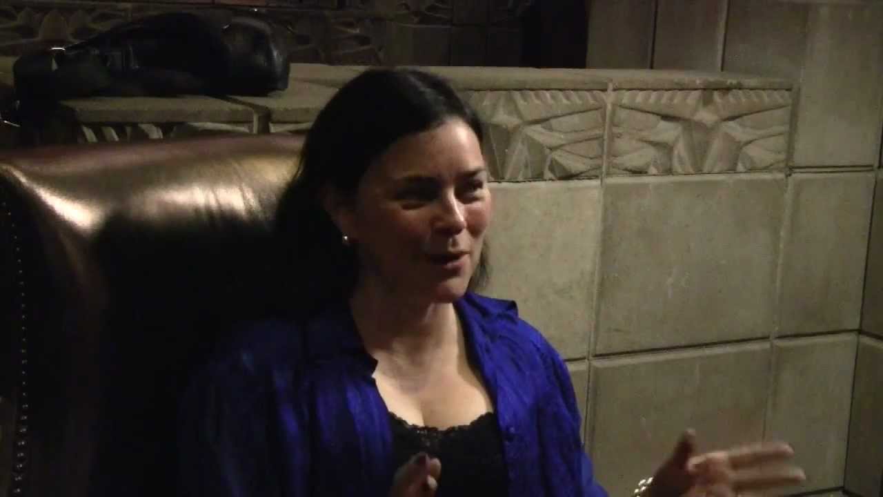 Looking things up and making things up, with Diana Gabaldon