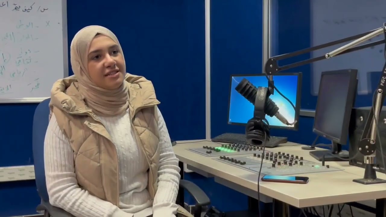 روبورتاج بعنوان كلية علوم الاعلام والاتصال بجامعة قسنطينة 3 ، تجهيزات  متطورة لطلاب الجيل الرابع .