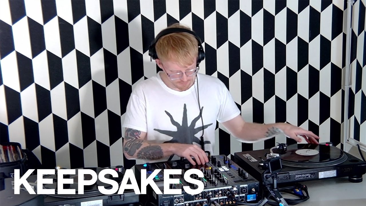 KEEPSAKES [MIA MAO live] DJ set | TECHNO