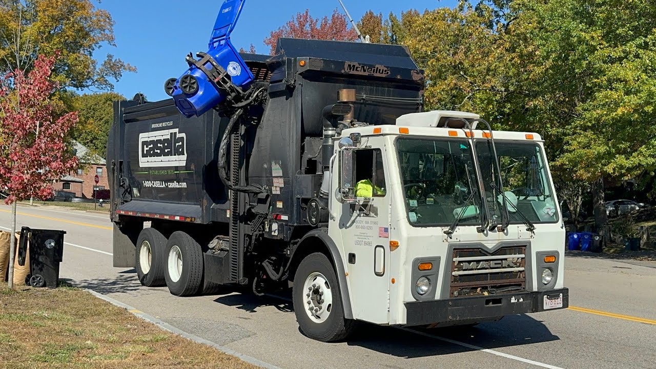 Casella Waste Services 31081 ~ Mack LEU McNeilus ZR ASL Recycling Truck