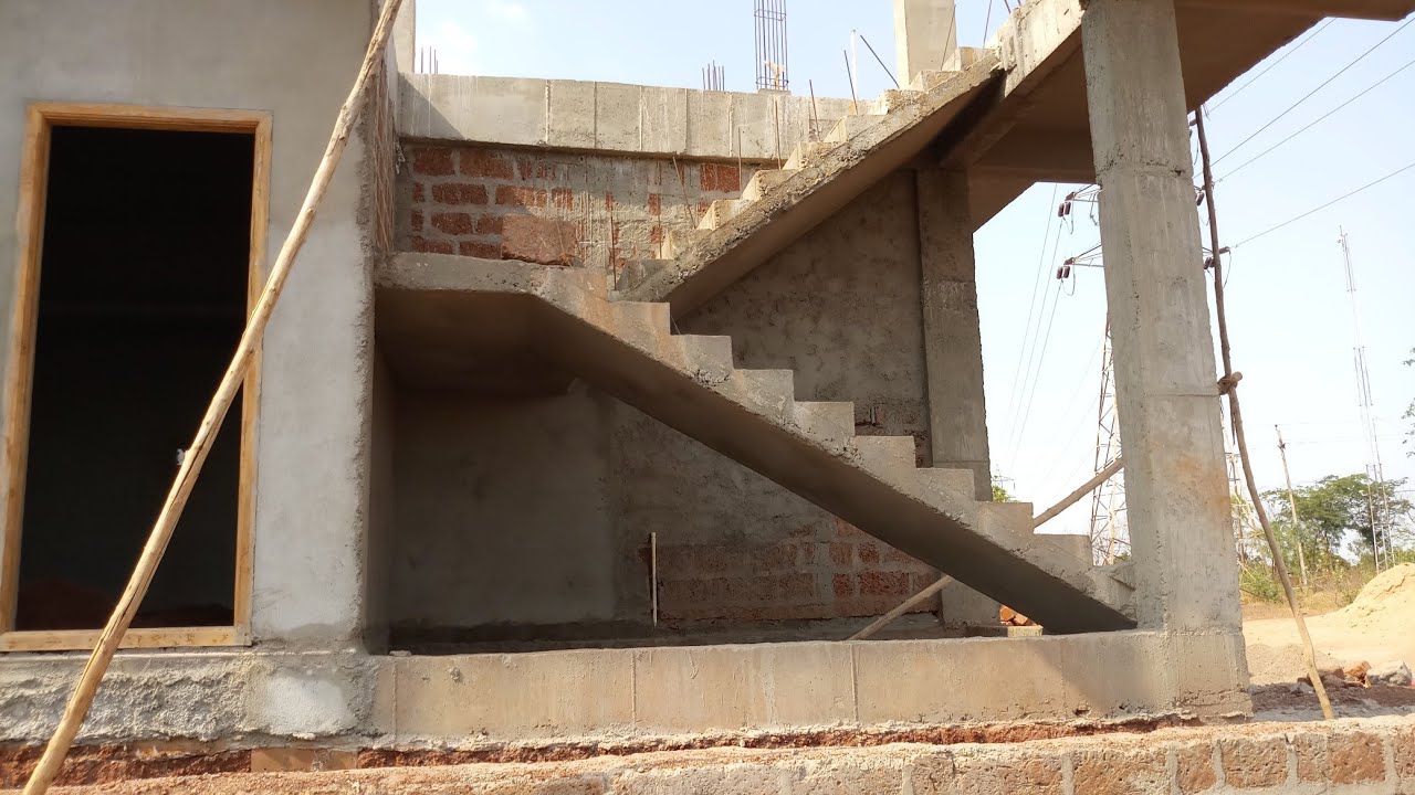 Design of half landing staircase
