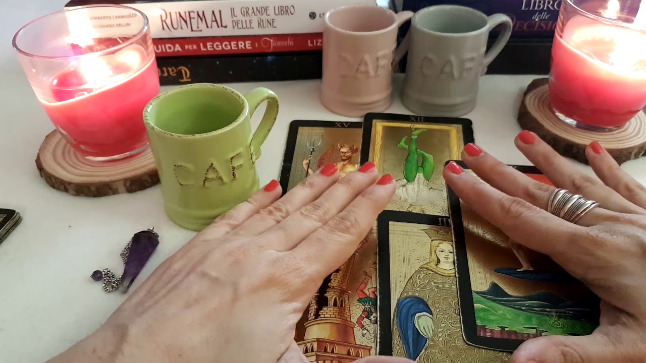MI PENSA DURANTE LA GIORNATA? 🙄💬💖 Tarocchi interattivi