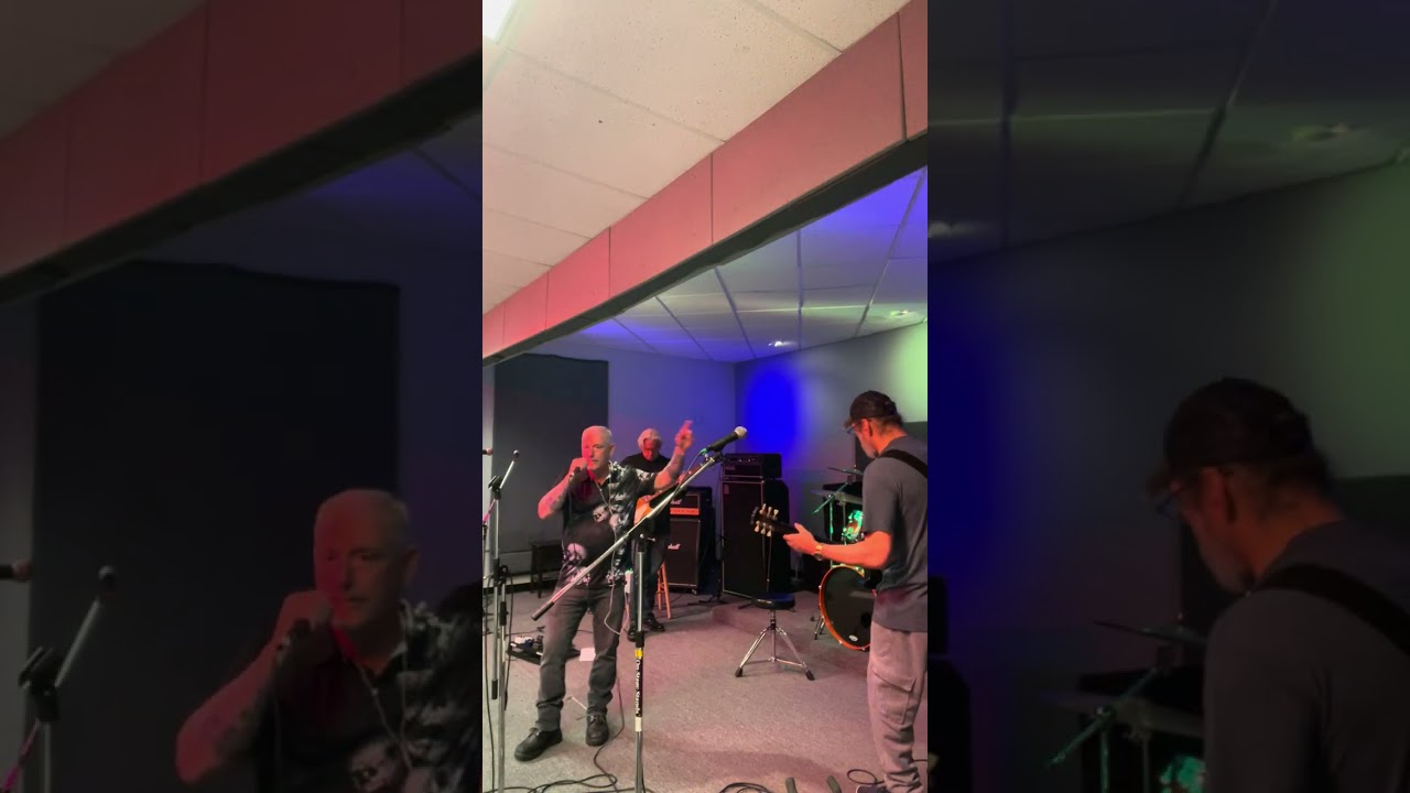 ZyRock performs whole lotta rosie ( i don’t own the rights to any of this shit but this song rocks 