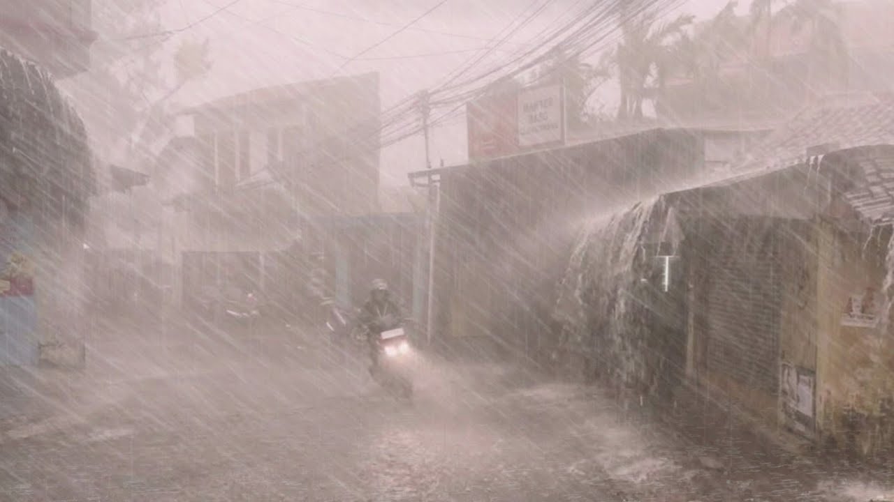 КОГДА ГИГАНТСКАЯ БУРЯ И УЖАСАЮЩИЙ ТАЙФУН РАЗРУШАЮТ ДЕРЕВНЮ