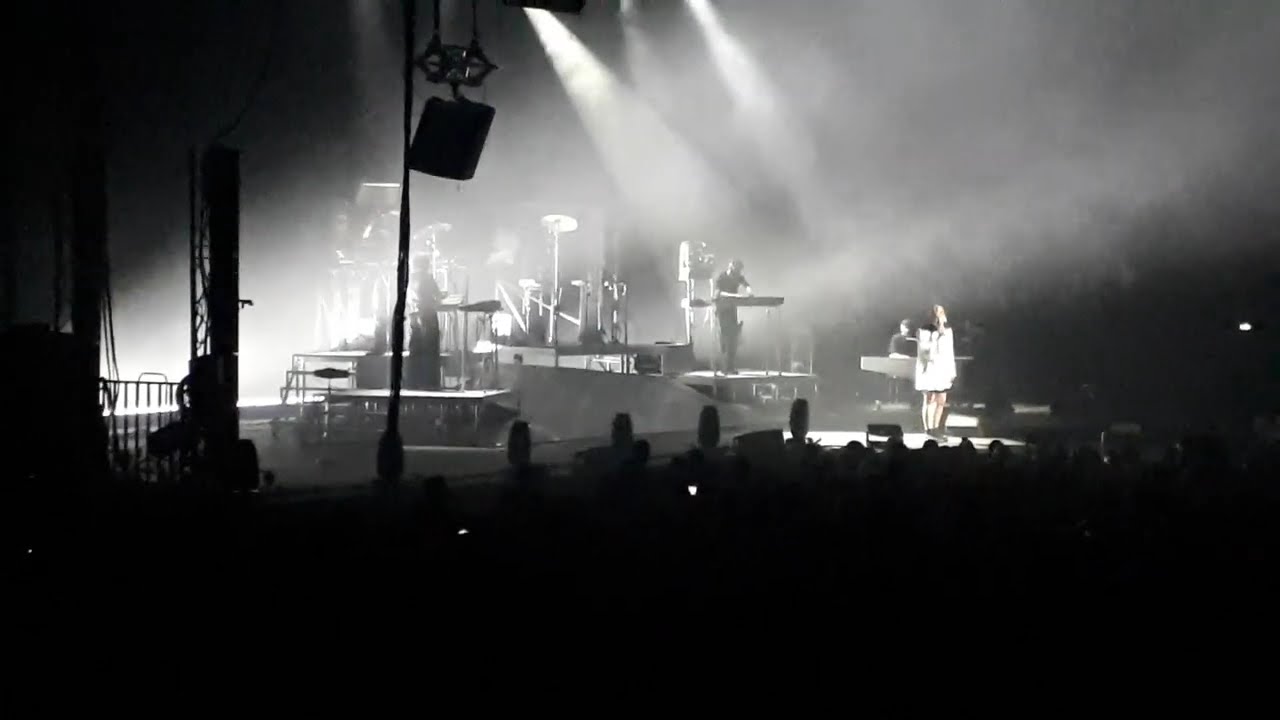 Zaho de Sagazan - Old Friend (+ Tom Odell) - live in Straßburg 22.11.2024