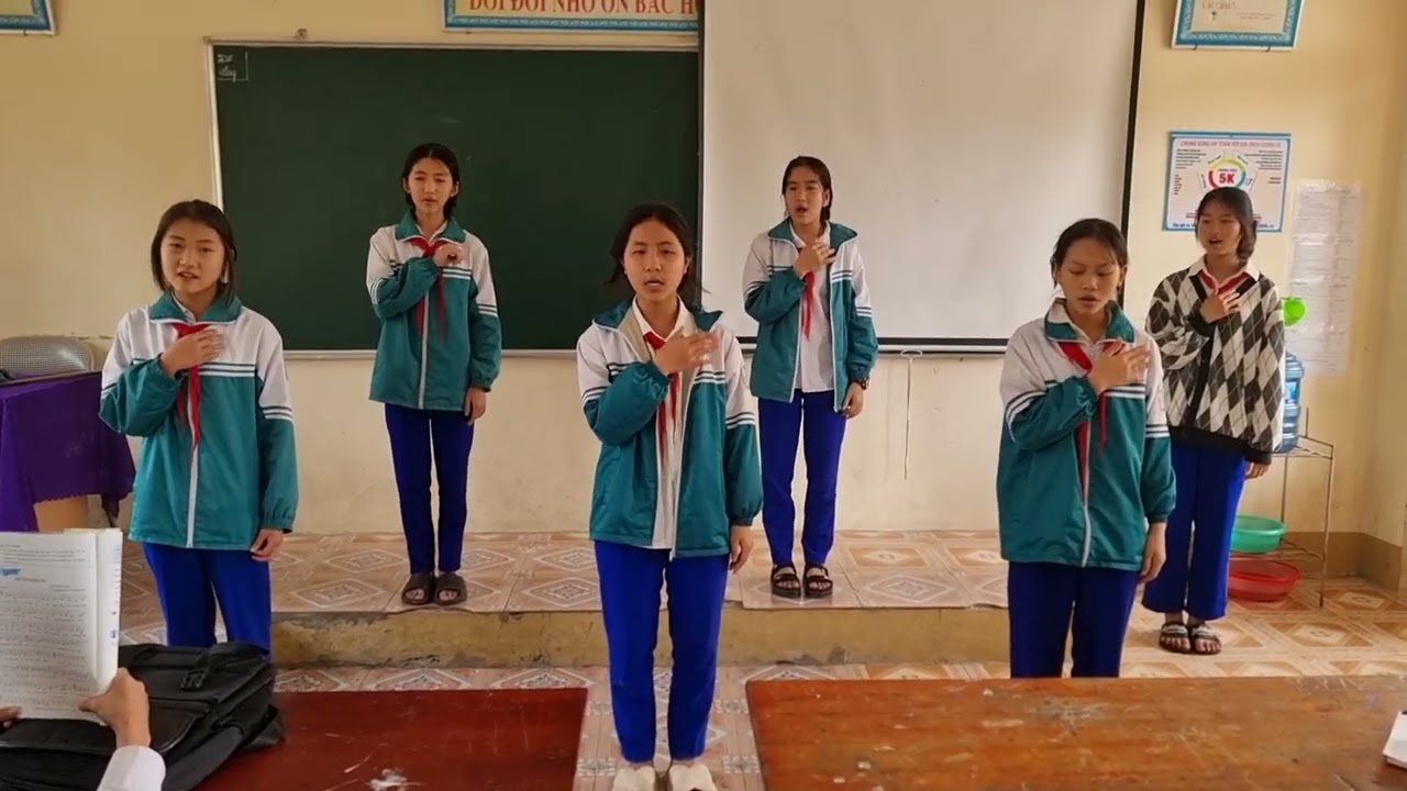 Nơi ấy Trường Sa - hát múa 8C