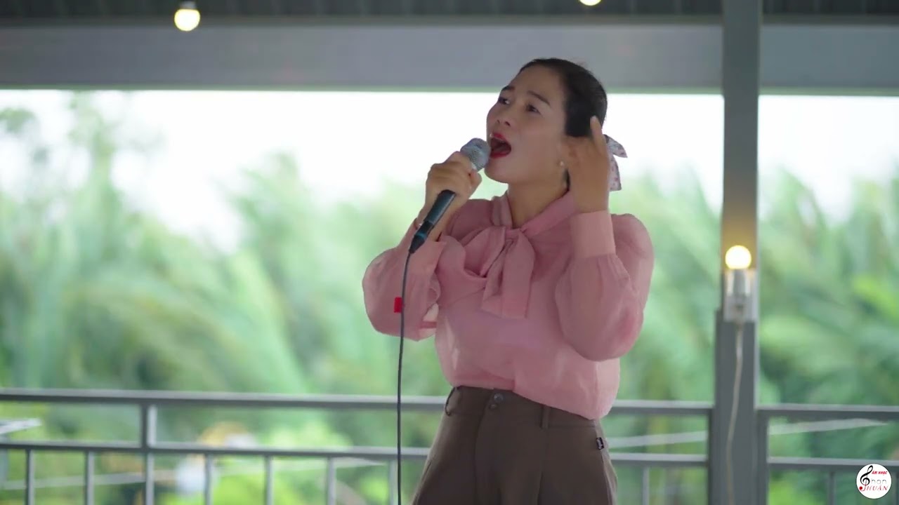 Lỡ Hẹn Với Dòng Lam Trình bày: Thanh Giang