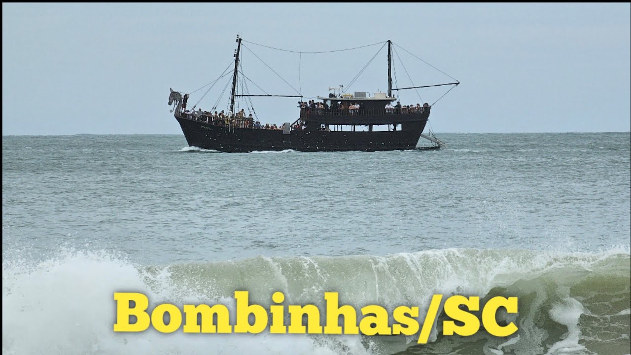 BOMBINHAS/SC - UMAS DAS MELHORES PRAIAS DO SUL. VEJA COMO ESTÁ A MOVIMENTAÇÃO.