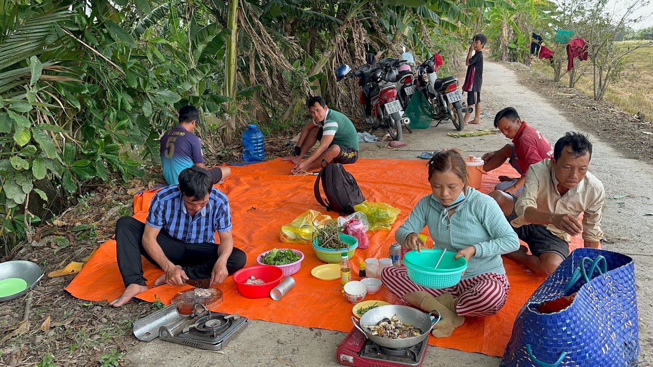 Rắn xào lá Cách . Ếch xào Sả Ớt thưởng thức cùng anh em trên đồng khô VXĐ 917