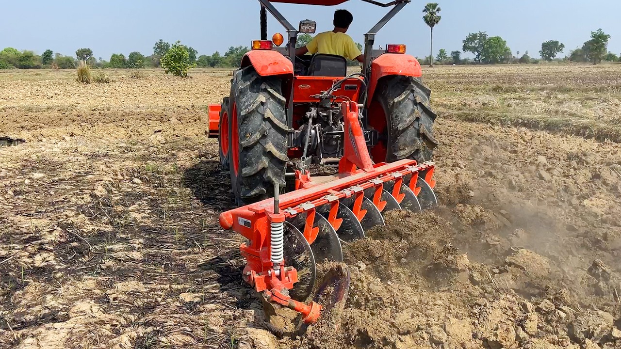 Tractor Kubota M6040 SU Plow Field,Tractor Khmer Farmer
