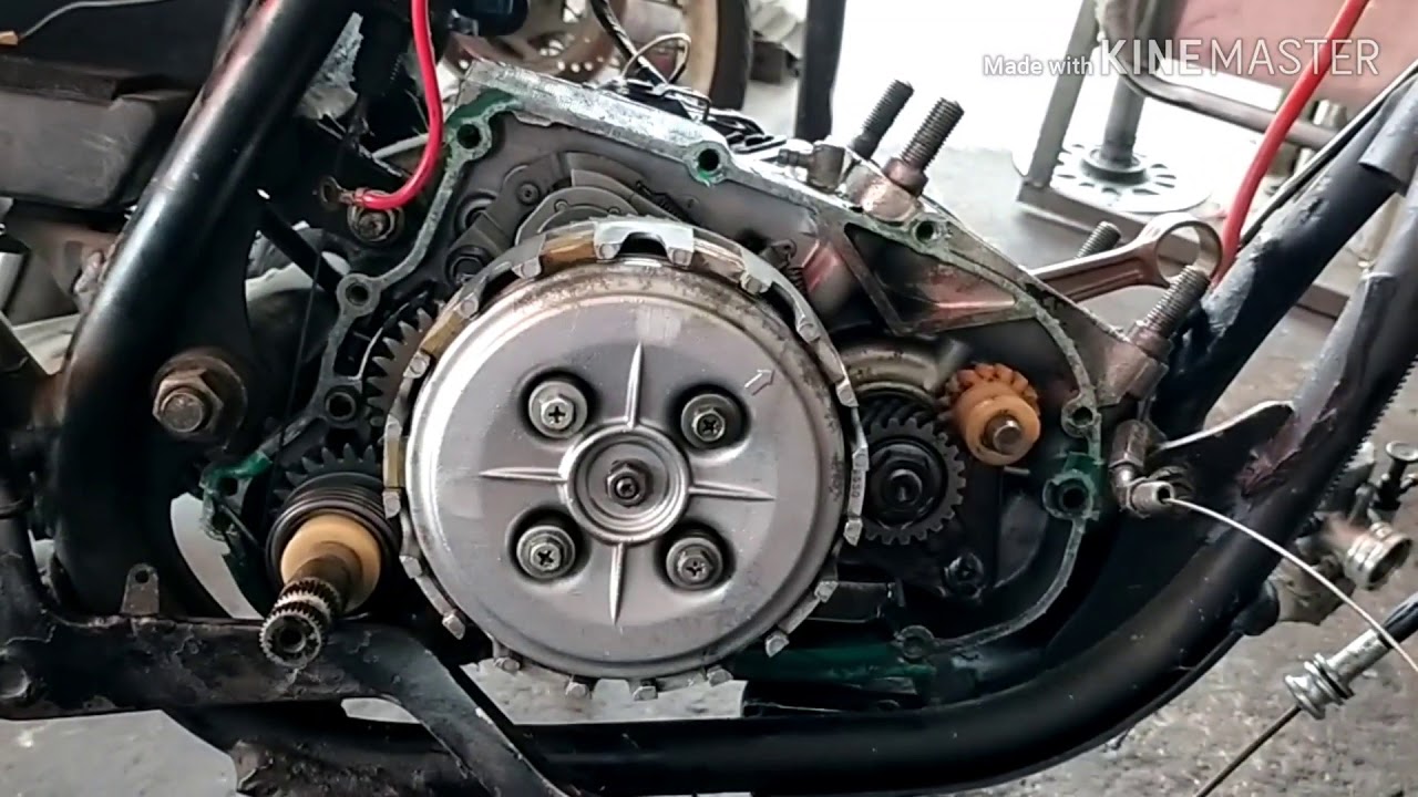 Yamaha dt125 งานเข้าอีกแล้ว_ถอดฝาครอบคลัทชดูซีลข้อเหวี่ยงเจออะไร_อีกมาดูกัน