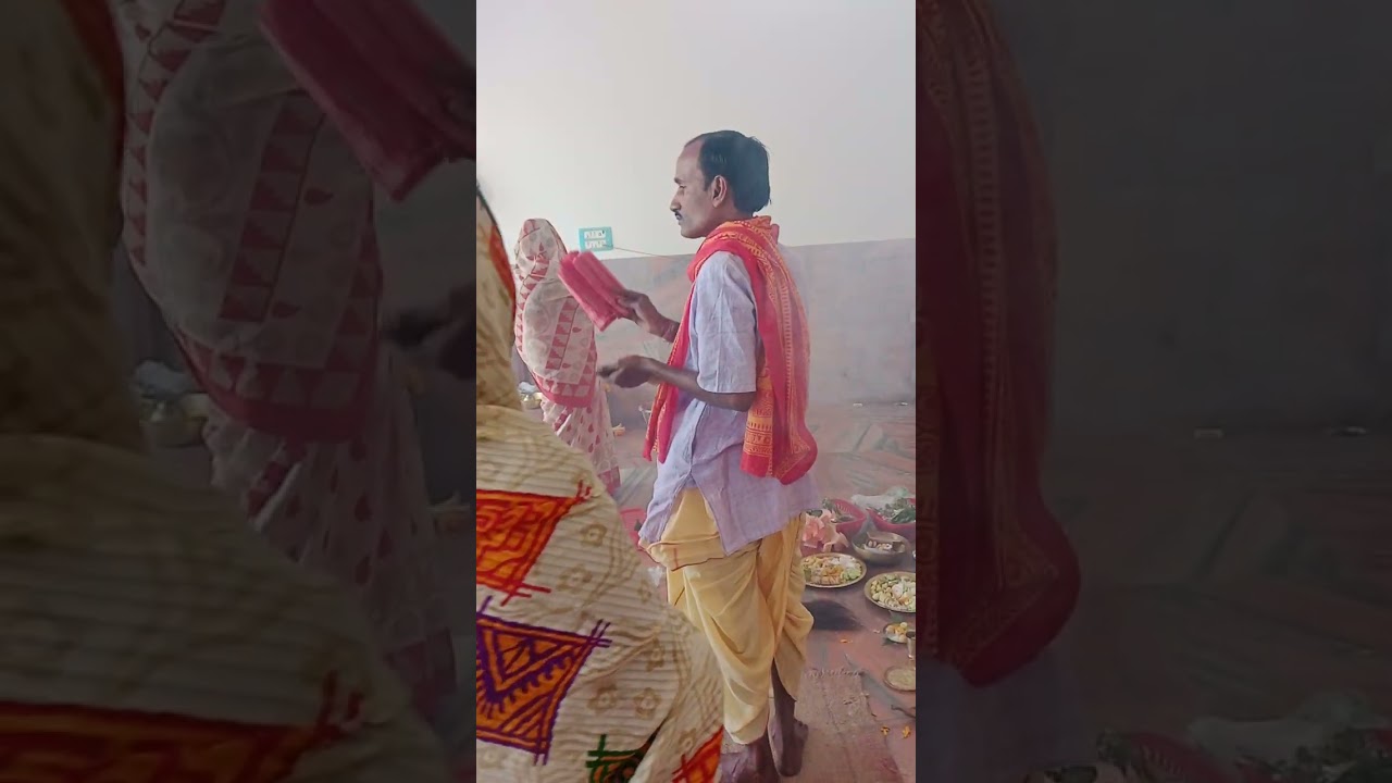 আমাদের ভগীরথপুর বাবু পাড়ার কান কাটা শিবের আরতী