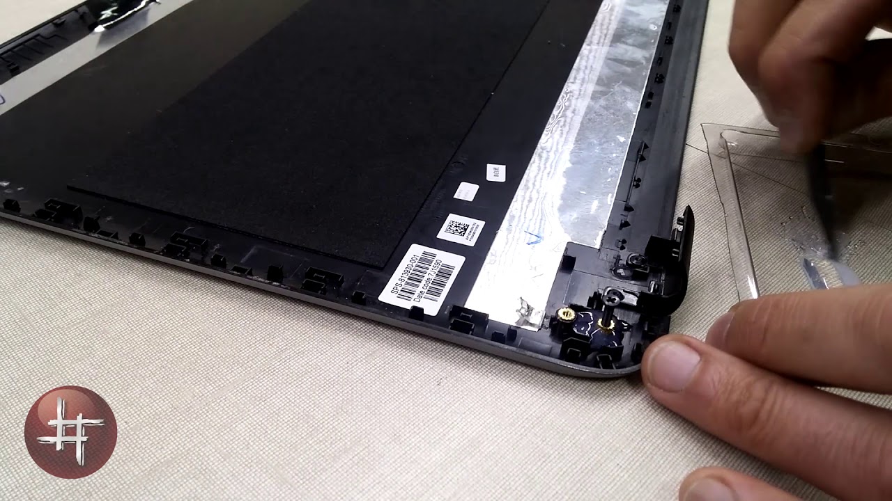 Reparación de bisagras y plasticos en portatil HP